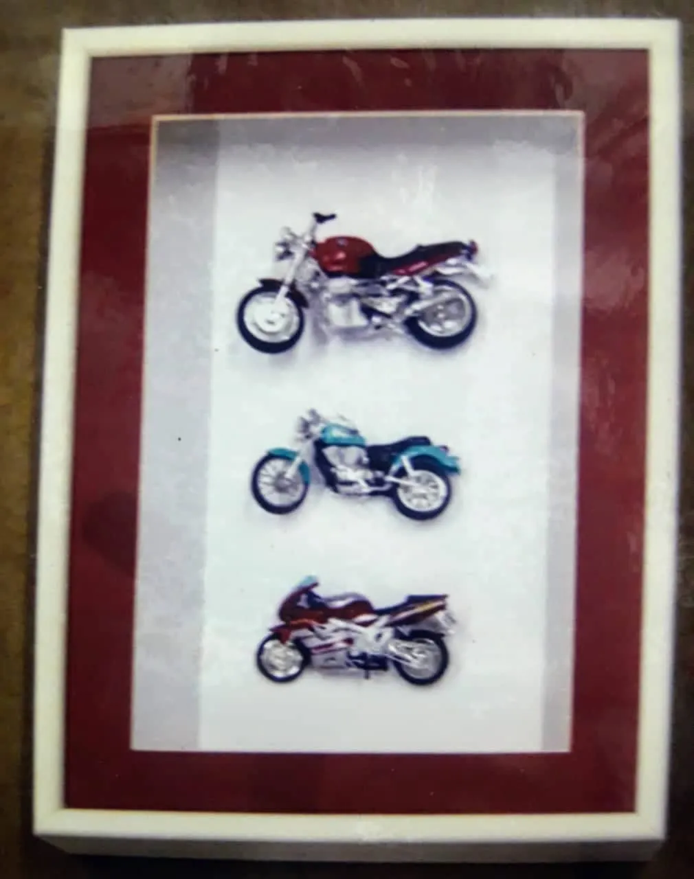 Quadros decorativos e mapas emoldurados sob medida em Santos
