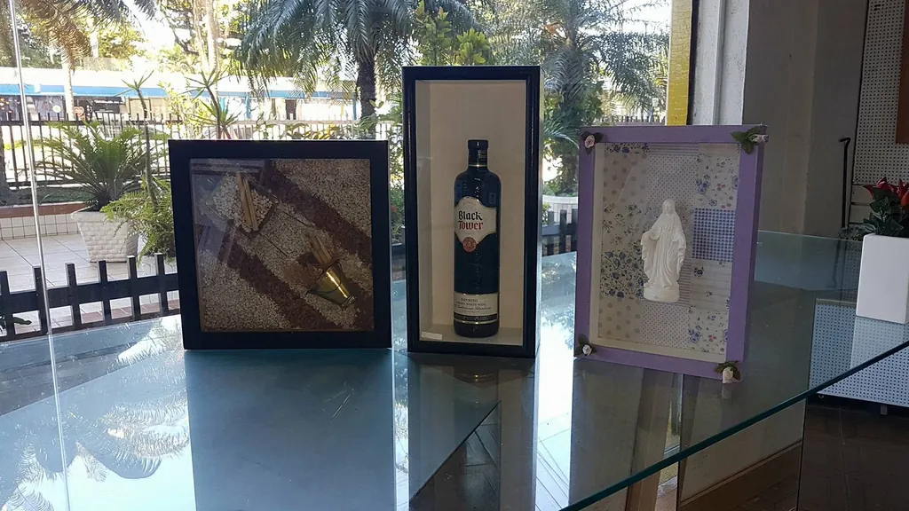 Quadros decorativos e mapas emoldurados sob medida em Santos