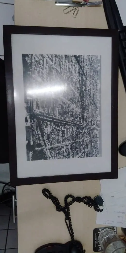 Montagem de quadros em caixa (box) na GJ Molduraria